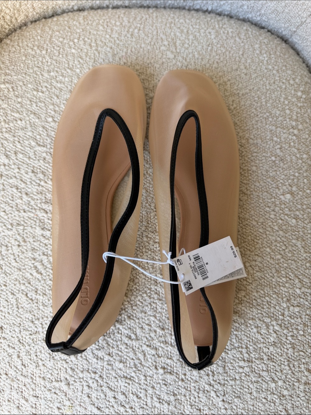 Old Navy Beige Mesh Flats with Black Trim NWT Size 8